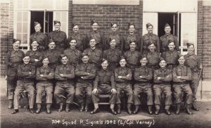 Fred, Eric Rogers, 2nd row from back 4th from right.